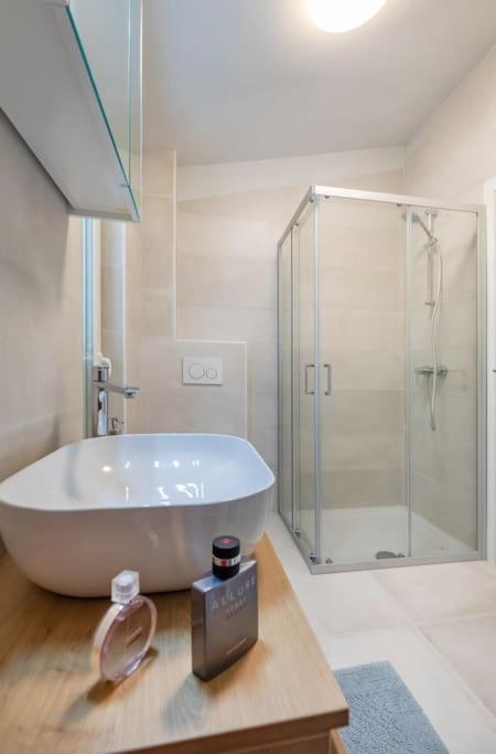 St Jakov Superior Beach Apartment With Free Parking ドゥブロブニク エクステリア 写真